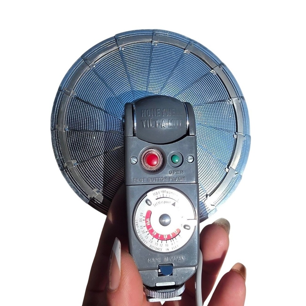 Honeywell Tilt-A-Mite Vintage Folding Fan Flash Unit Made‎ in Japan Grey Silver